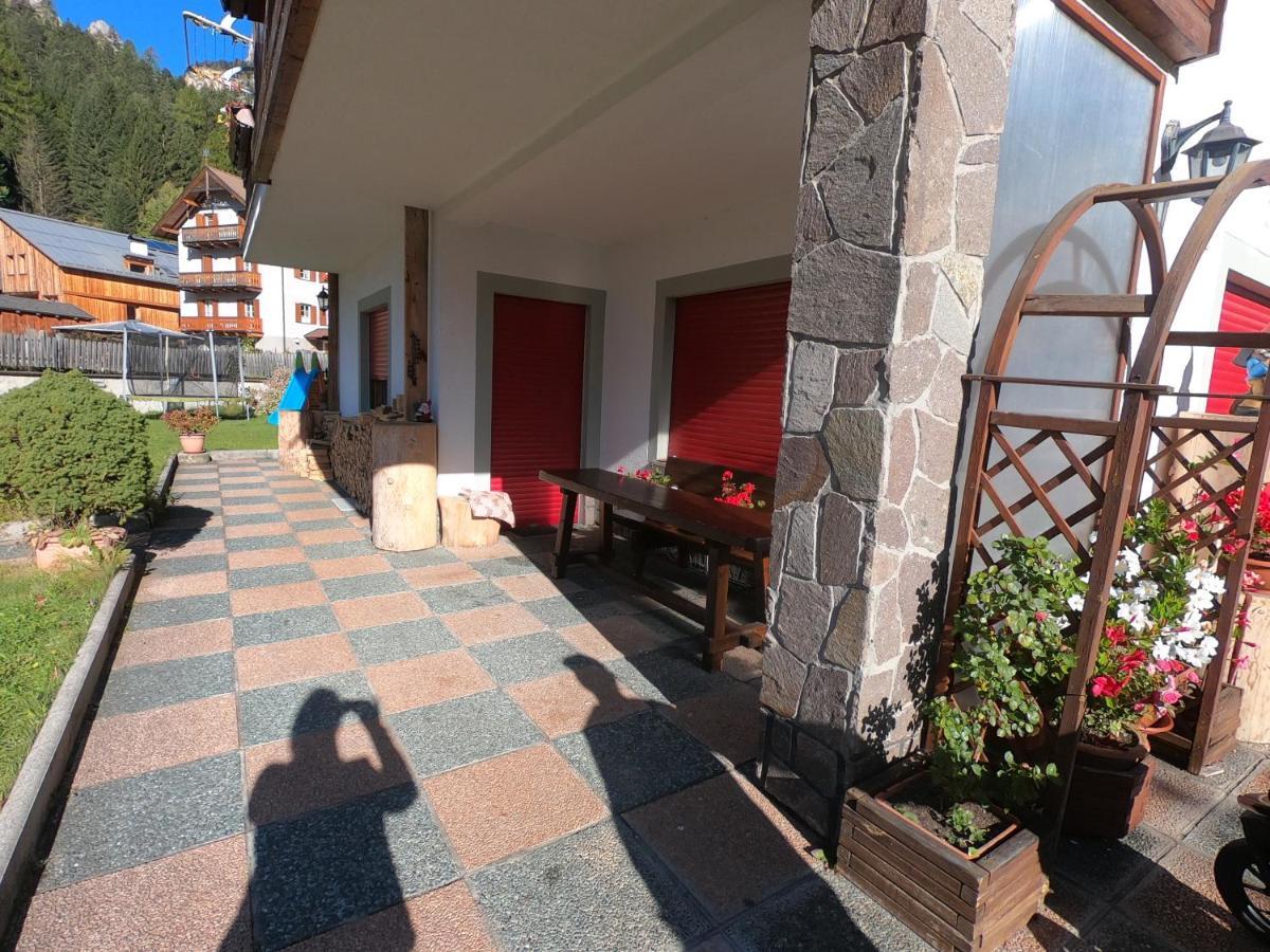 Ciasa De Epi Apartment Pera Bagian luar foto