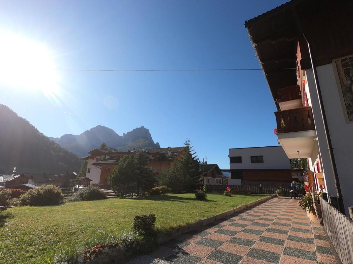 Ciasa De Epi Apartment Pera Bagian luar foto